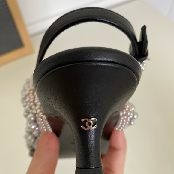 Chanel shoes - Picture 11 of 12